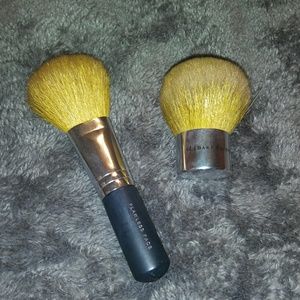 2 Bare Minerals®/Esc full coverage face brushes 💄